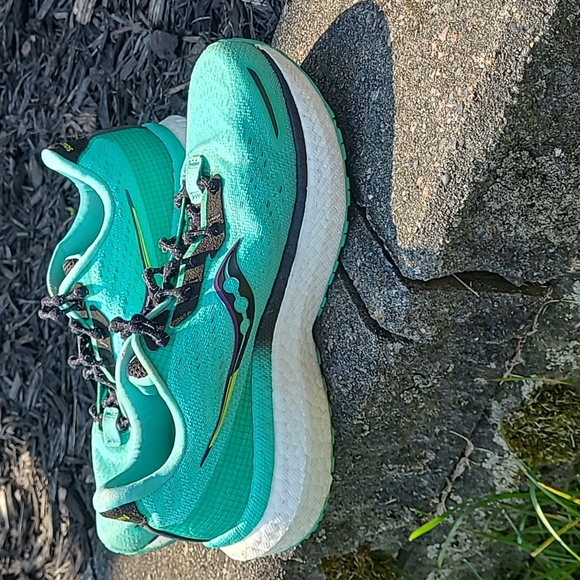 Saucony Triumph 19 W size 7 - Picture 6 of 14